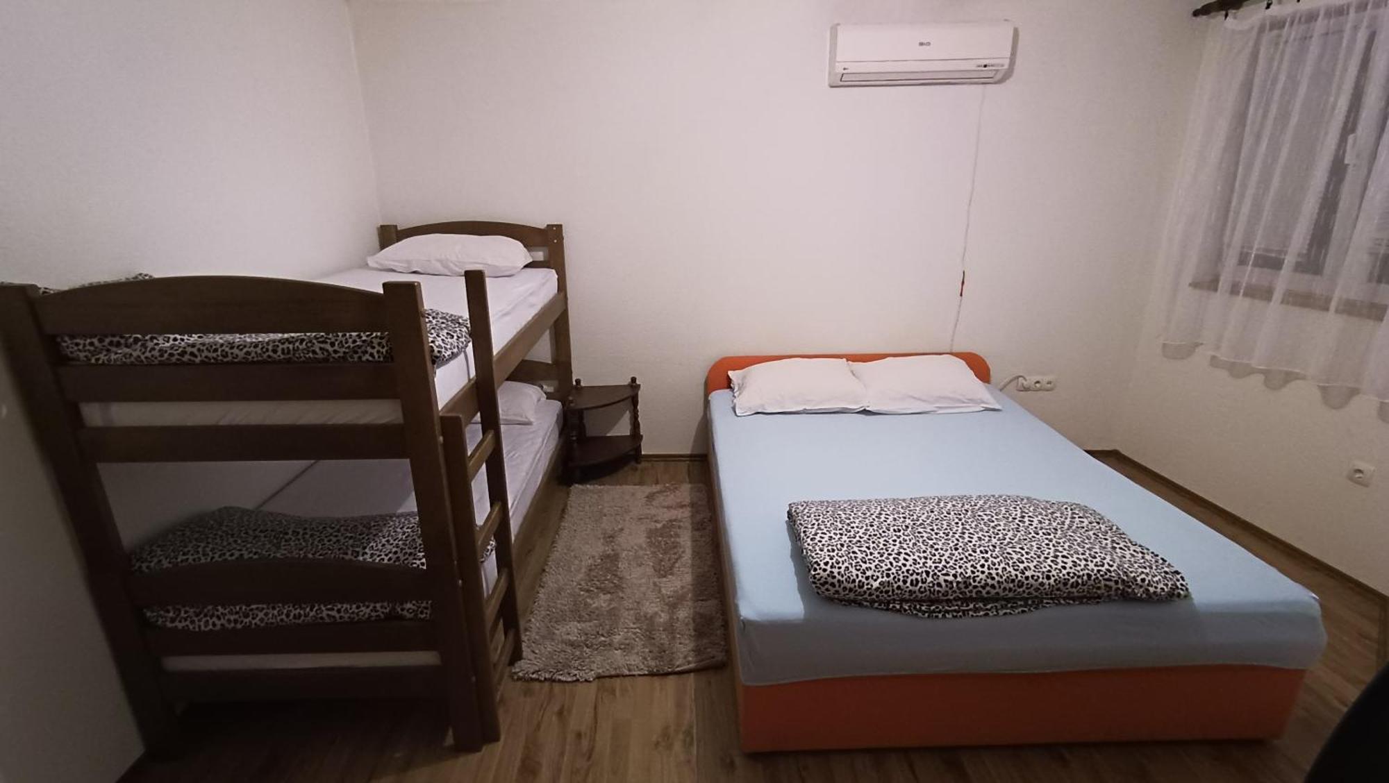 Apartman Seno Mostar Esterno foto
